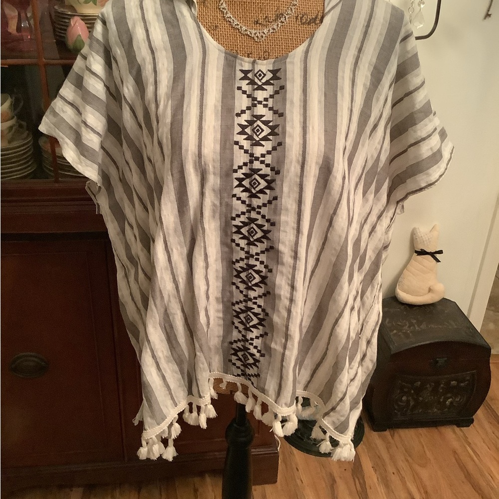 🦋Tassels n Lace Poncho Style Top